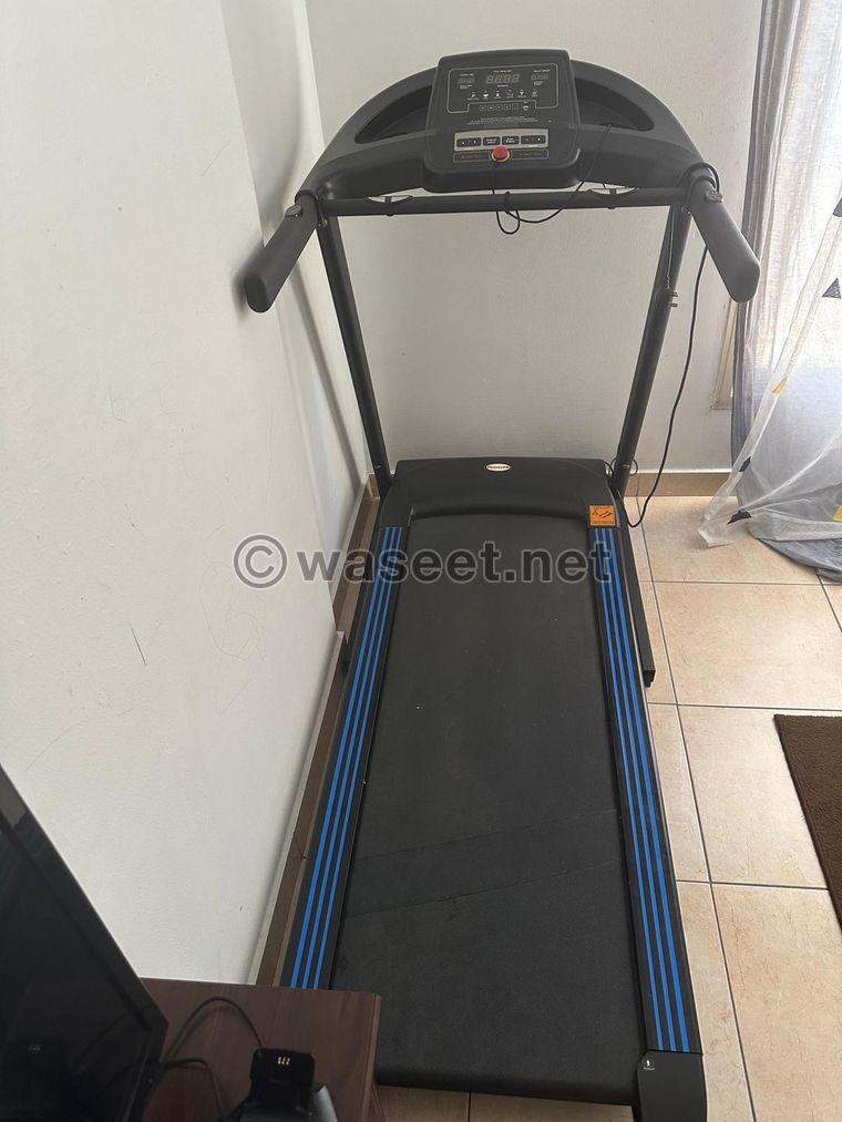 Walking and running machine in excellent condition 1